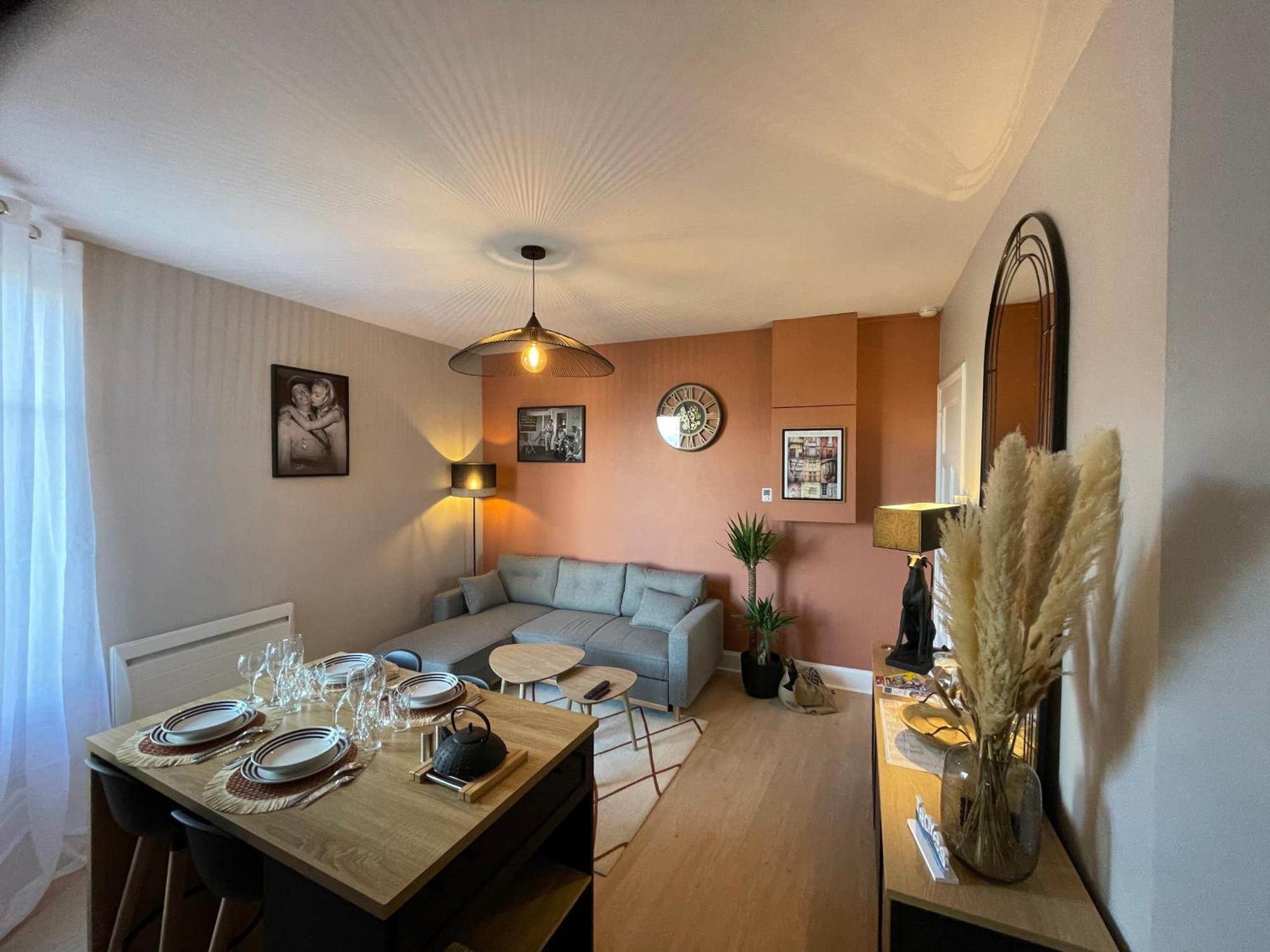 Le Treize Au Coeur Du Bouchon Apartment ทรัวส์ ภายนอก รูปภาพ