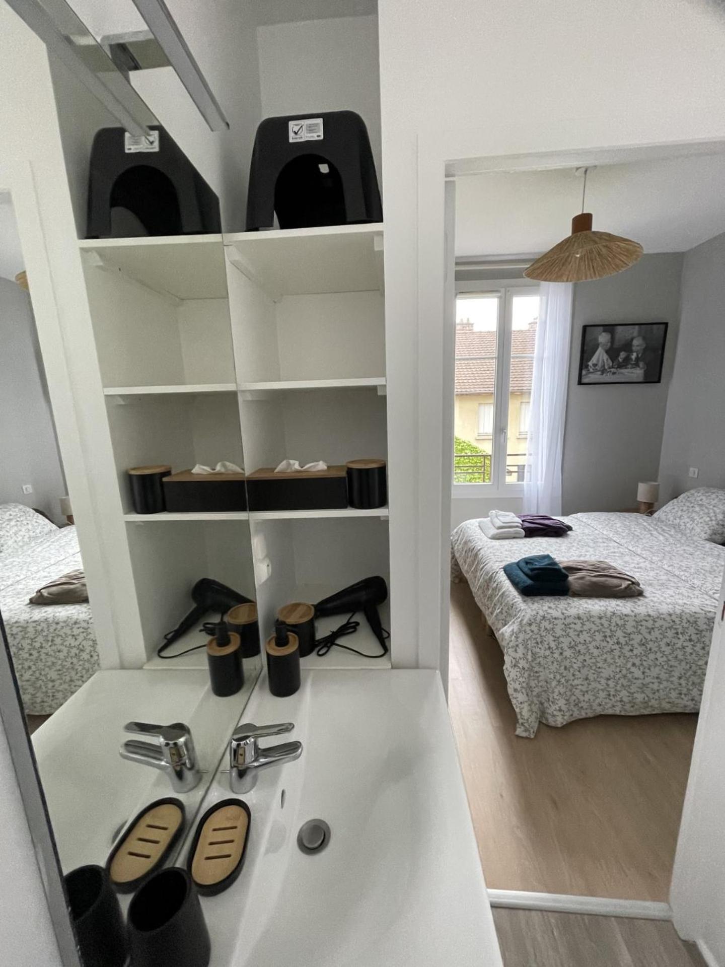 Le Treize Au Coeur Du Bouchon Apartment ทรัวส์ ภายนอก รูปภาพ