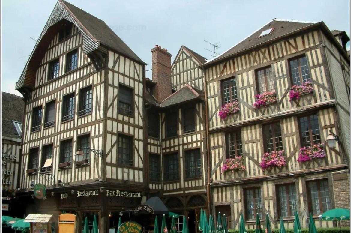 Le Treize Au Coeur Du Bouchon Apartment ทรัวส์ ภายนอก รูปภาพ