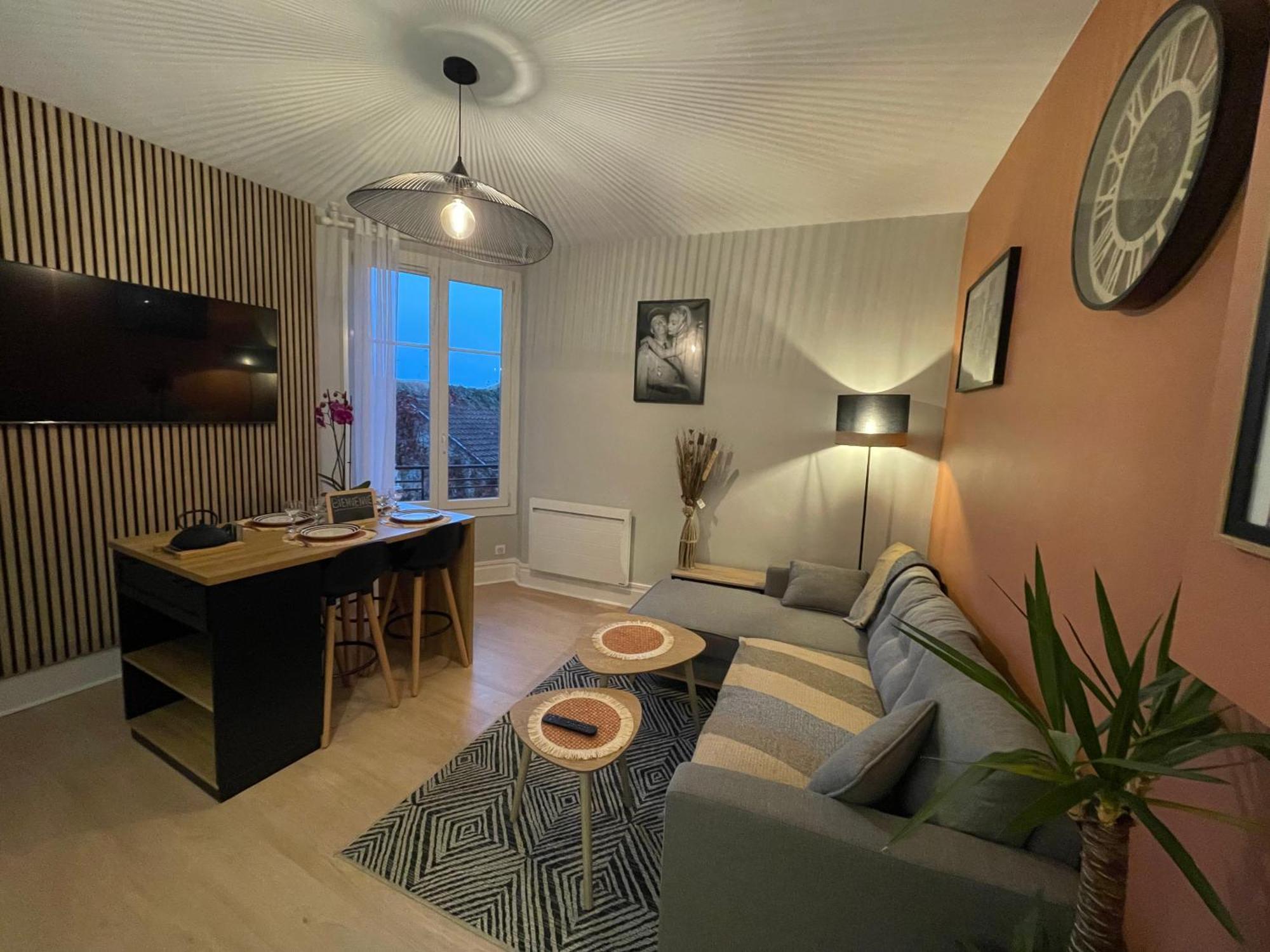 Le Treize Au Coeur Du Bouchon Apartment ทรัวส์ ภายนอก รูปภาพ